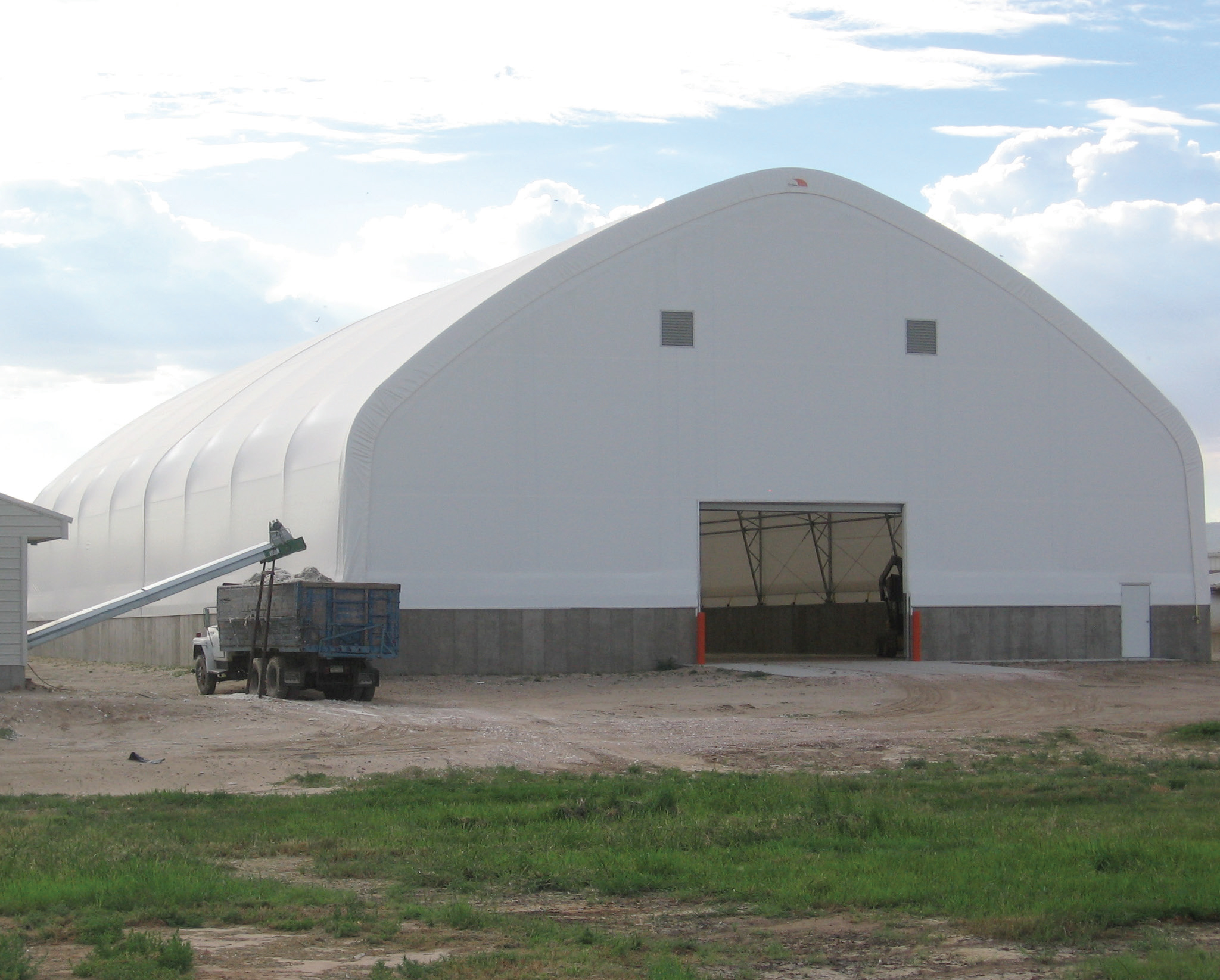 Fabric Structure for Storage on Concrete Blocks